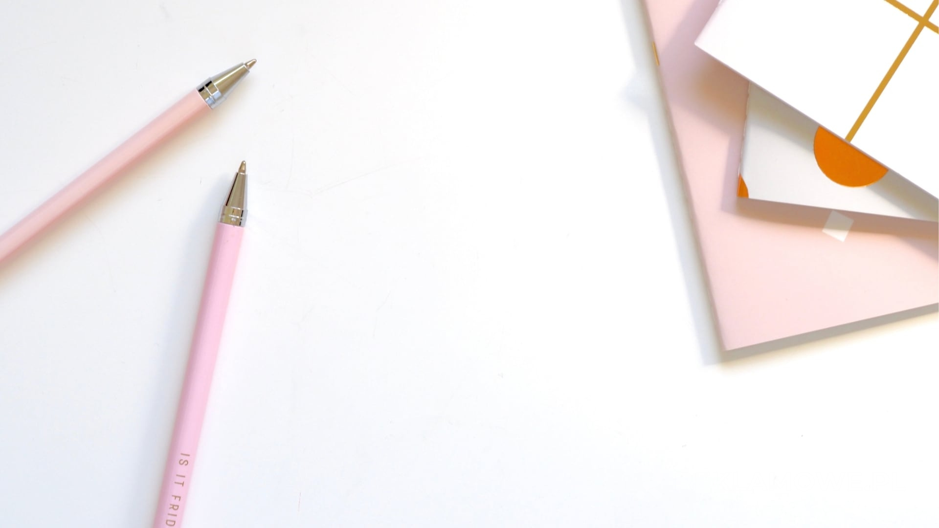 Długopis reklamowy z wyraźnym logo firmy